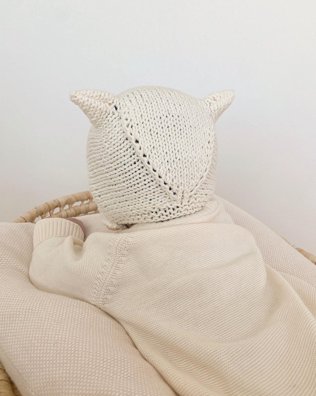 【ぎゅな】猫耳ボンネット ハンドメイド 編み物 猫耳ニット帽 猫耳 ボンネット 編み図 ぬいぐるみ | TikTok