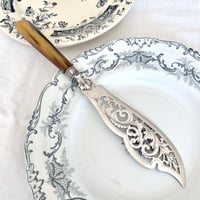 シルバーのフィッシュ＆ケーキサーバー