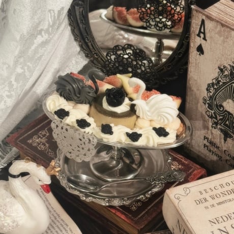 🦢喫茶微睡「秋めく白鳥のプリンアラモード」電子チケット①【23日(月)11:00-12:00】