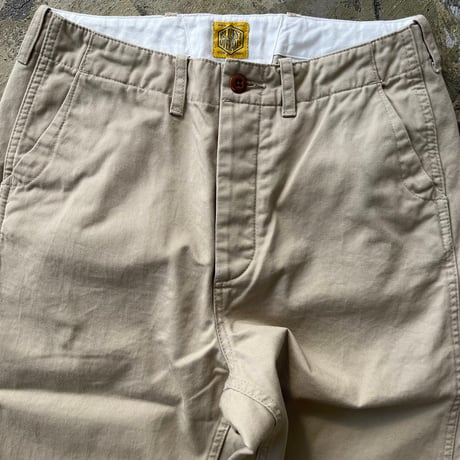 CHINOS (BEIGE)