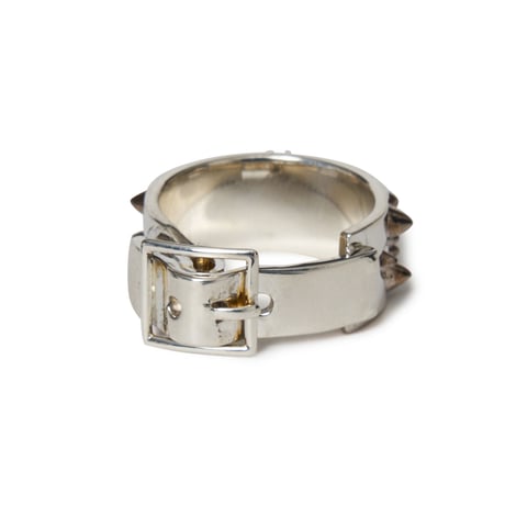 PINKY STUDS RING