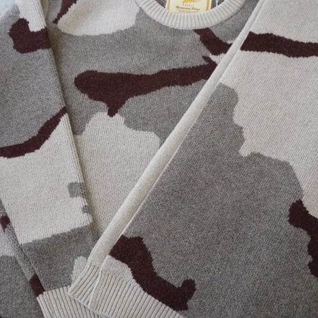 "CAMOSAI" CREW SWEATER (SAND CAMO)