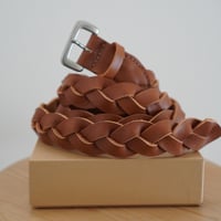 "ONE FITS ALL LONG MESH BELT" (BROWN)