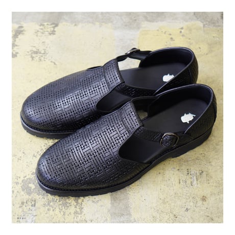 EMBOSSED CZECH GURKHA SANDAL