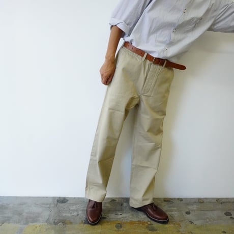 CHINOS (BEIGE)