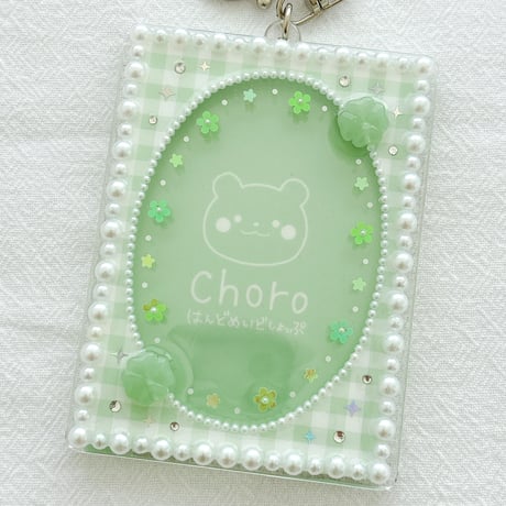 クローバーコアチェック柄、B8サイズキーホルダー付き
