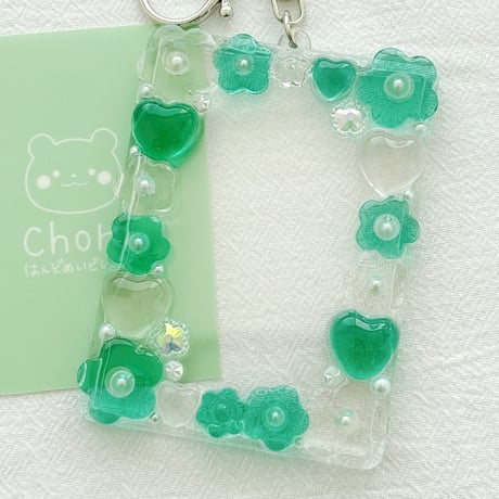 ぎゅうぎゅうシリーズグリーン×クリア、B8サイズキーホルダーあり