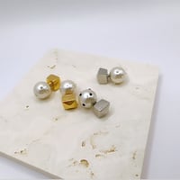 studs cube pierce Pearl catch 【スタッズキューブ】