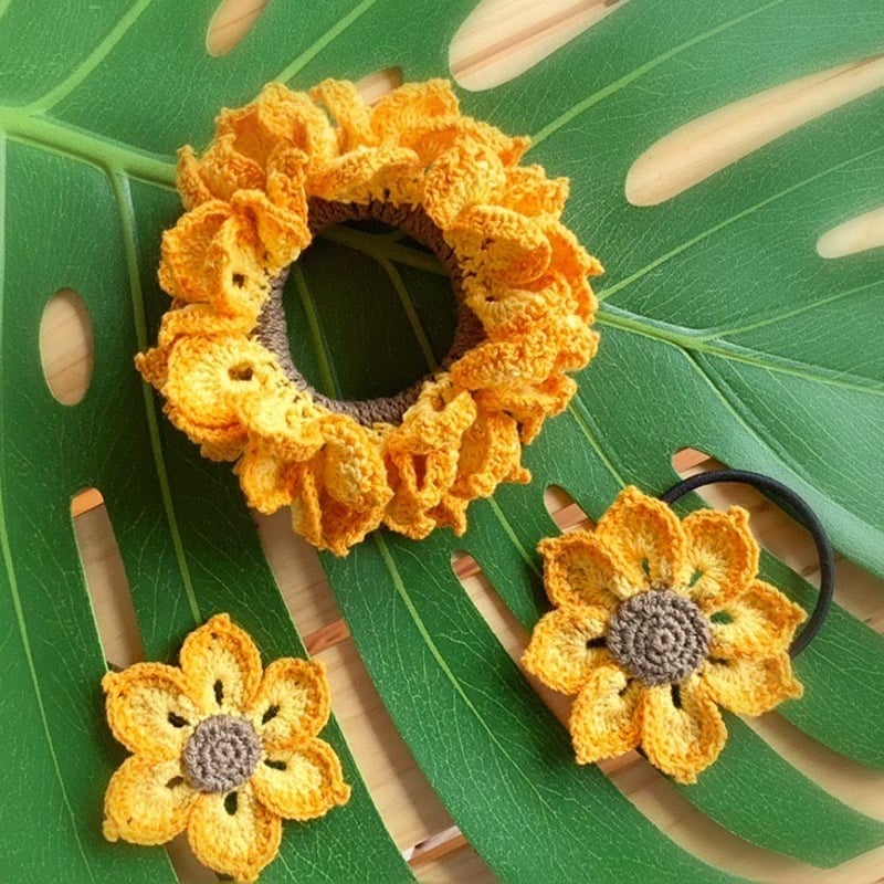 夏にピッタリひまわりシュシュヘアゴムひだ多めレディースパステルオレンジ