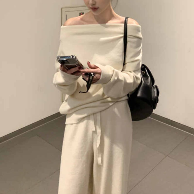 lady knit setup / 3 colors | alone