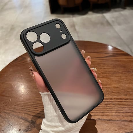 半透明 iphone17/air ケース マット スマホケース 黒のiPhoneに合う ケース R402