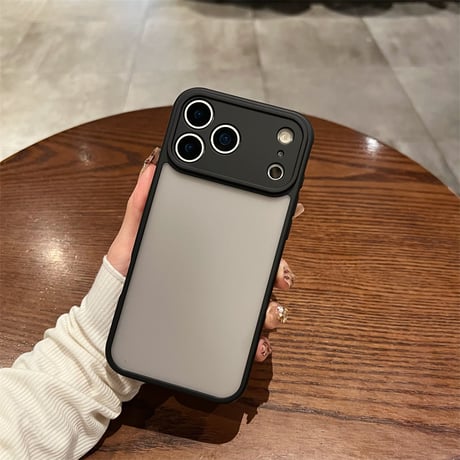 半透明 iphone17/air ケース マット スマホケース 黒のiPhoneに合う ケース R402