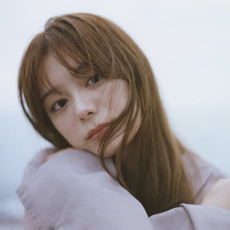 紺野彩夏 サイン入り写真集「透」+ スウェット