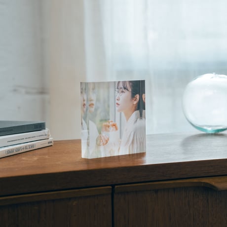 川栄李奈×佐藤俊斗 アクリルキューブ 女優展 in PARCO