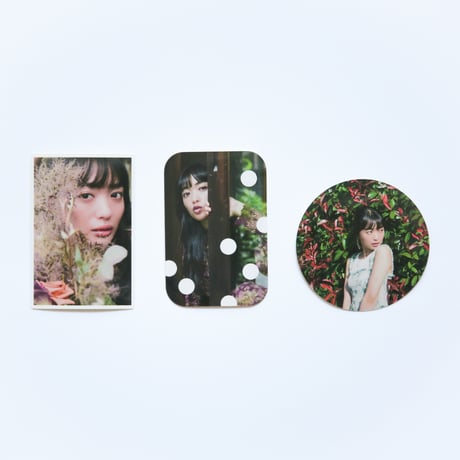 北原里英×伊藤奨 ステッカー 女優展 in PARCO
