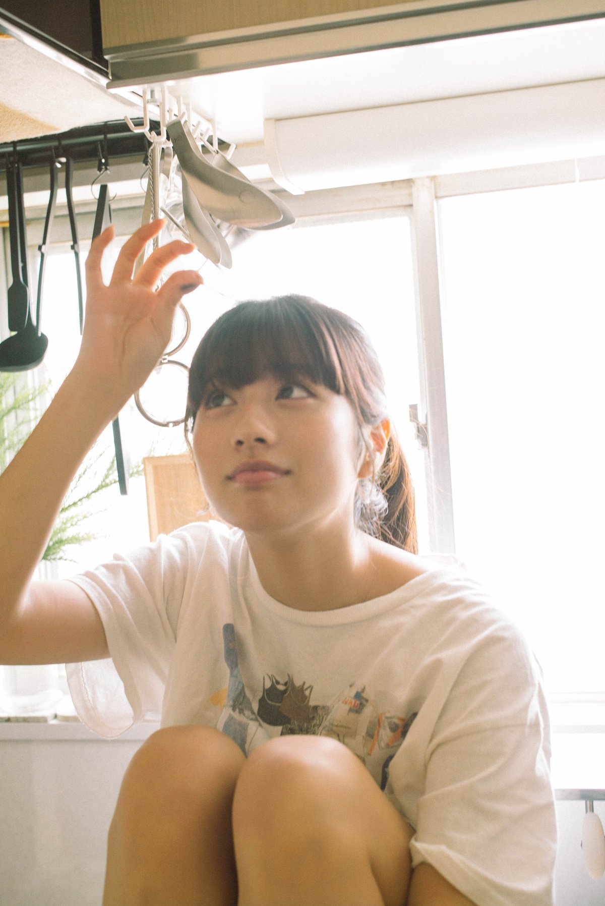 向井怜衣 写真集「東京路地裏散歩 meets seju」 | ギローチェ 