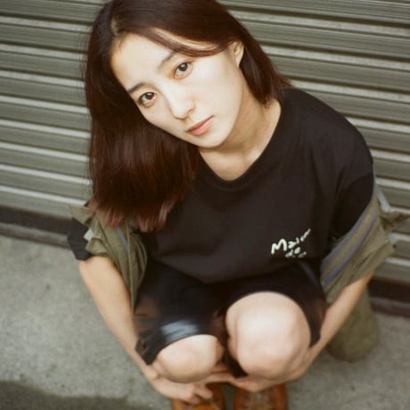高田里穂Tシャツ ブラック&ホワイト2着セット