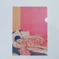 クリアファイル 三吉彩花
