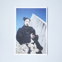 恒松祐里 × aika ポストカード① 女優展 Vol.5