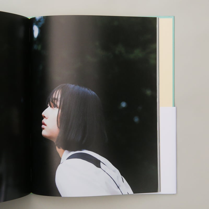 特装版「私が撮りたかった女優展2023」松本穂香 × 三森いこ | ギ