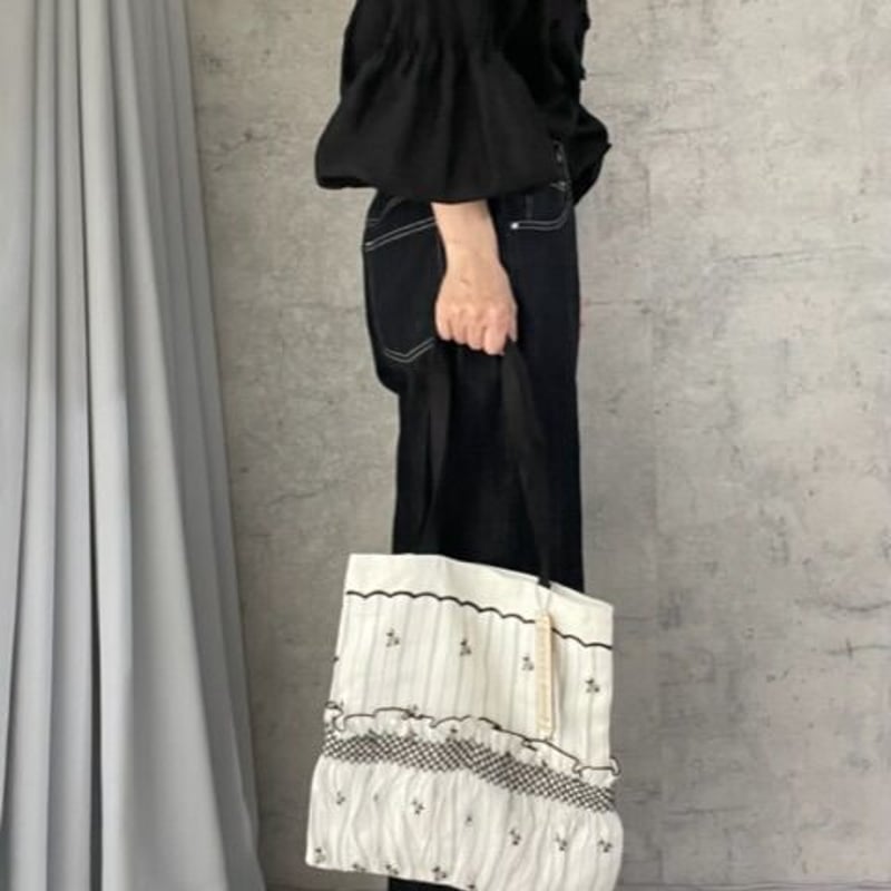 防水素材　ハンドメイド スモッキングトートバッグ 刺繍装飾 ボートスモッキング刺繍のトートバッグ / 2colors – bojji 公式