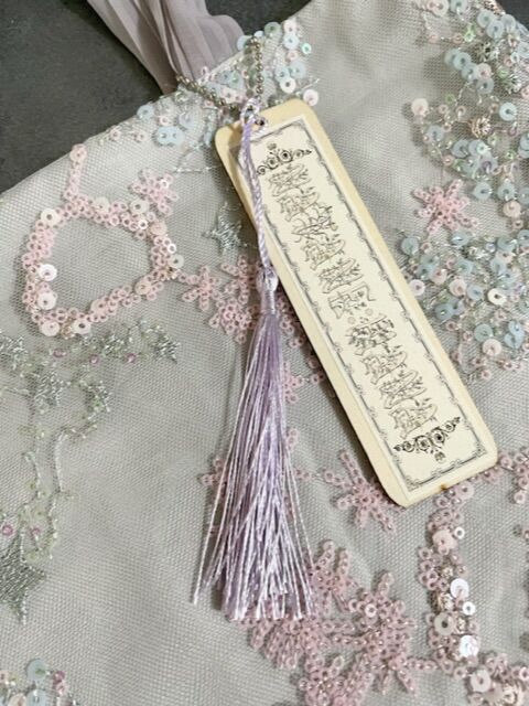 エトロの素敵な素敵なバックです。刺繍やスパンコール、すべて素敵ですよ。 troisiemeCHACO:スパンコール バッグ（ハンドバッグ