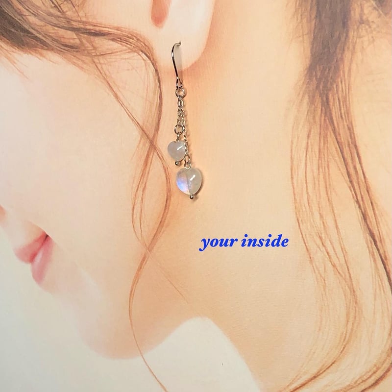 バイカラームーンストーンとクリア系天然石のピアス バイカラームーンストーンとクリア系天然石のピアス