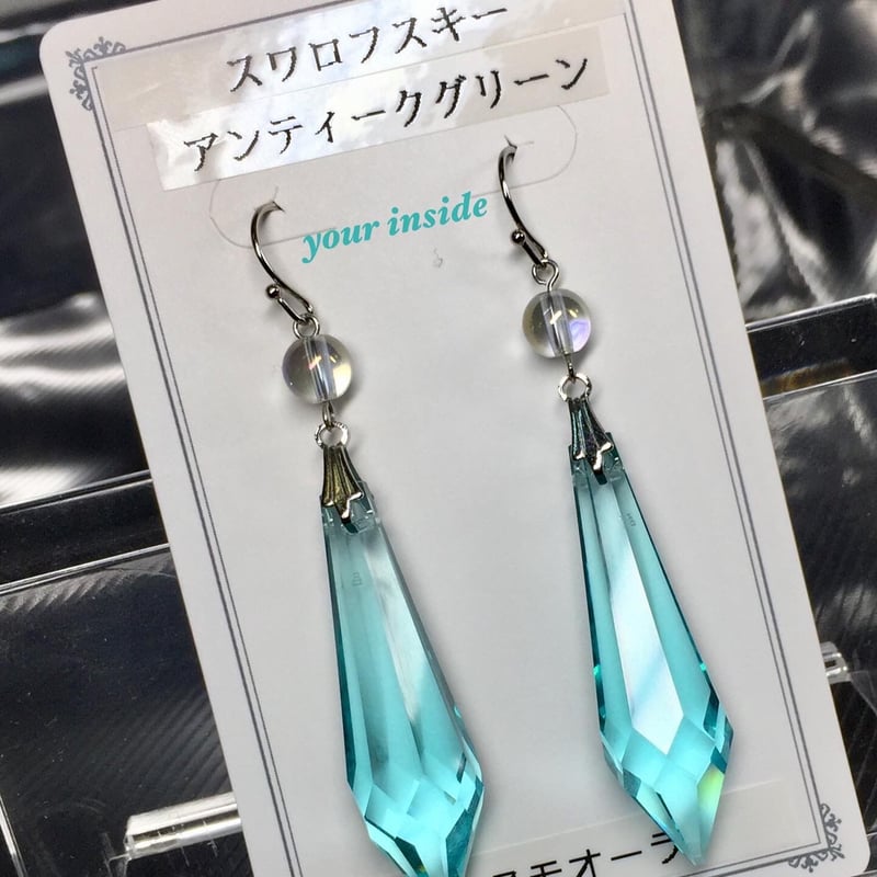 スワロフスキー アンティークグリーン コスモオーラ 天然石ピアス | 💎 天然石アクセサリー ...