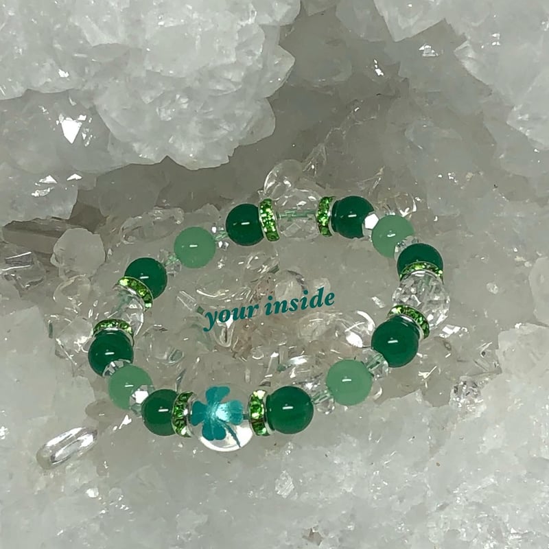 クローバー ライトグリーン 彫り 水晶 グリーンアゲート 天然石
