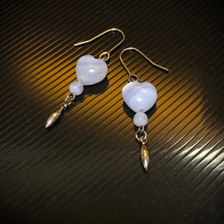 ブルーレースアゲート ハート 天然石ピアス