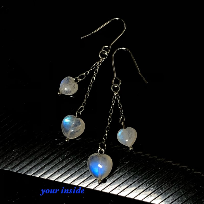 天然石ピアス Ｎｏ．1・最終お値下げ！ブルームーンストーンのピアス 天然石ピアス No．1・最終お値下げ！ブルームーンストーンのピアス