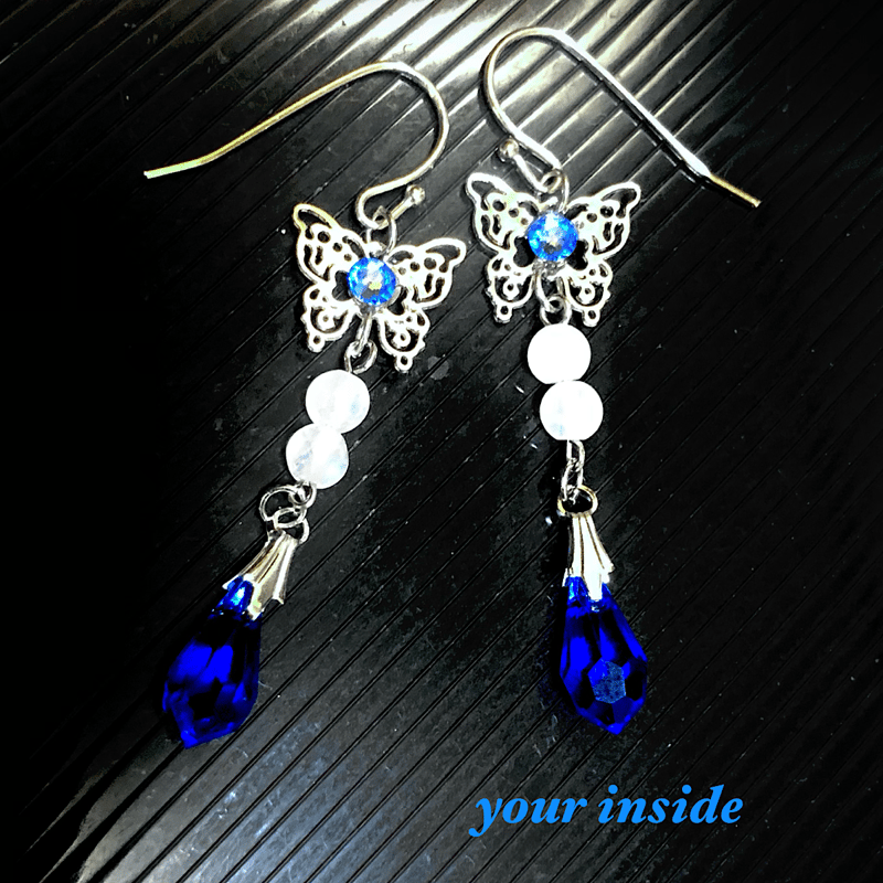 スワロフスキー マジェスティックブルー 天然石 蝶々ピアス