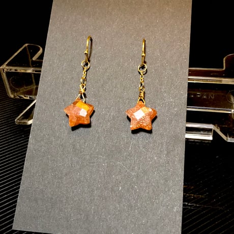 サンストーン スター 天然石 星ピアス