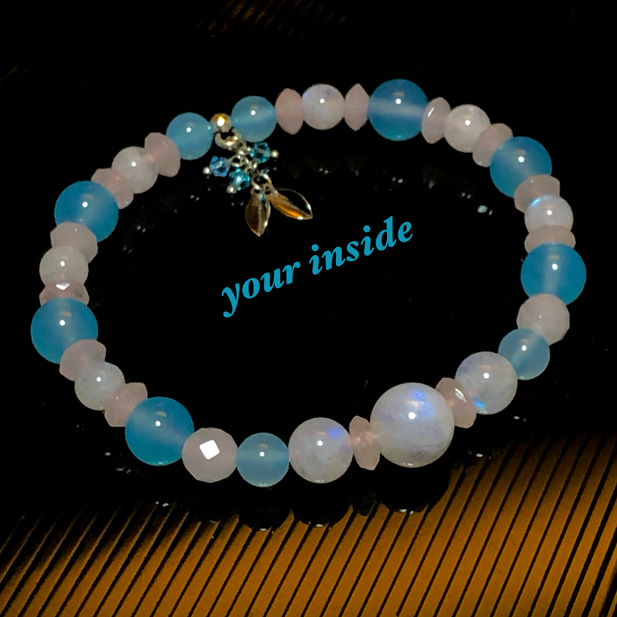 b.82 ハンドメイド 天然石 ブレスレット オニキス ブルーカルセドニー