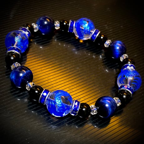 ブルー 龍彫り ボタンカット 水晶 ブルーカラータイガーアイ 天然石ブレスレット