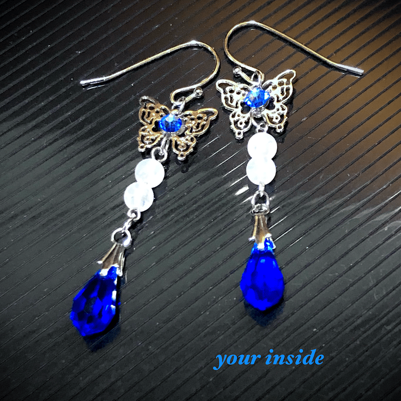 スワロフスキー マジェスティックブルー 天然石 蝶々ピアス