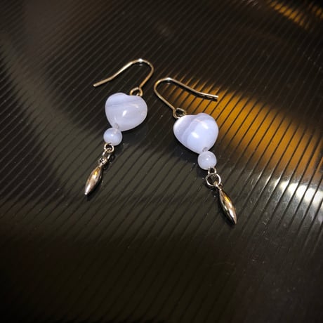 ブルーレースアゲート ハート 天然石ピアス