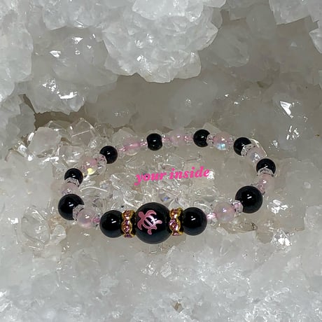ピンク ホヌ 彫り オニキス 天然石ブレスレット