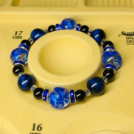 ブルー 龍彫り ボタンカット 水晶 ブルーカラータイガーアイ 天然石ブレスレット
