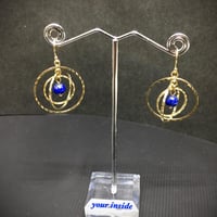 ラピスラズリ 天球儀 天然石ピアス ゴールドカラー