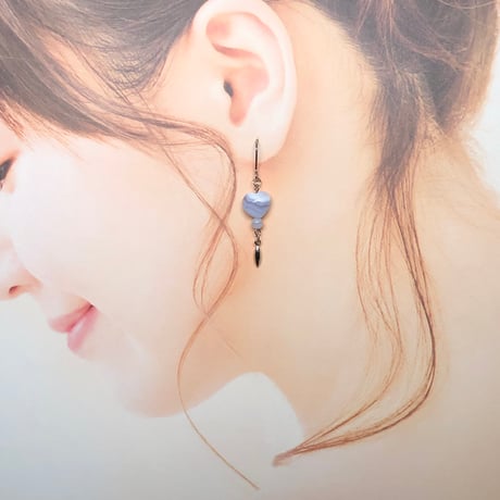 ブルーレースアゲート ハート 天然石ピアス
