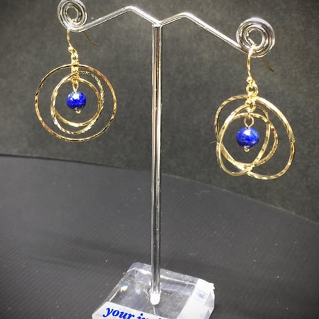 ラピスラズリ 天球儀 天然石ピアス ゴールドカラー