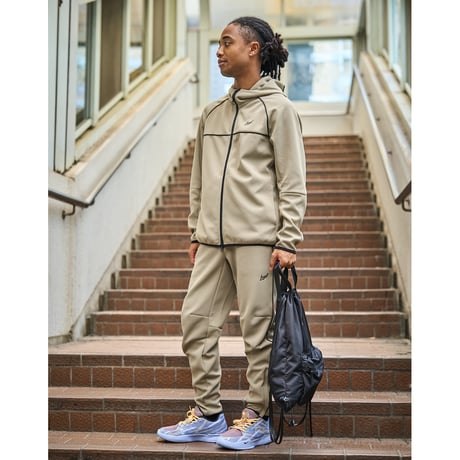 Legit　Anytime Hoodie　2 COLOR