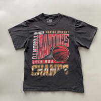 NBA PROPERTIES.INC Tシャツ / 2019年NBAチャンピオン記念【トロント・ラプターズ】　M