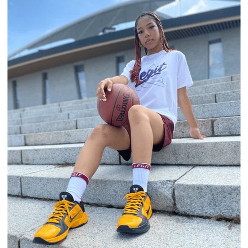 Legit ソックス MIDDLE SOCKS WHITE × RED 22-25のみ | バ