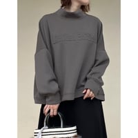エンボスワイドプルオーバー