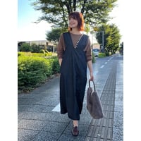 パール付Vショルダージャンパースカート