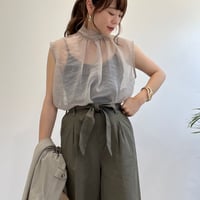 ハイネックシアーノースリーブブラウス