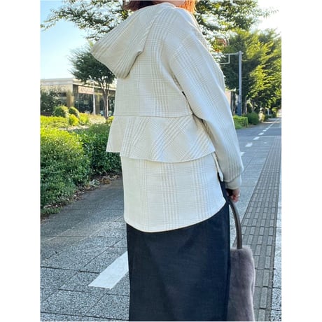 バックフリルチェックパーカー