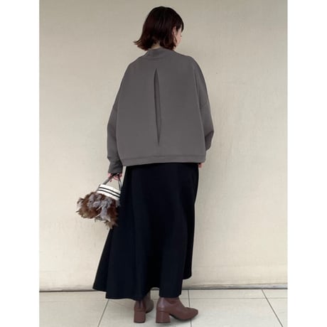 エンボスワイドプルオーバー